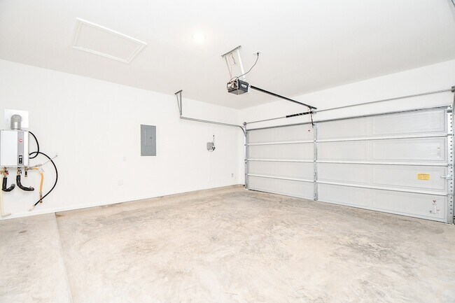 Building Photo - 7207 Prairie Heights Drive