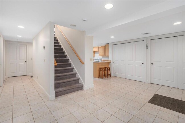 Building Photo - 14 Betty Hill Rd