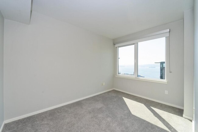 Building Photo - The Parc Condominium - 1 bedroom