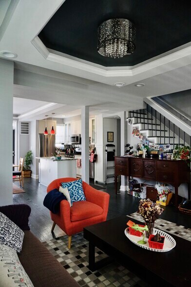 Shared gourmet kitchen - 607 Quintana Pl NW