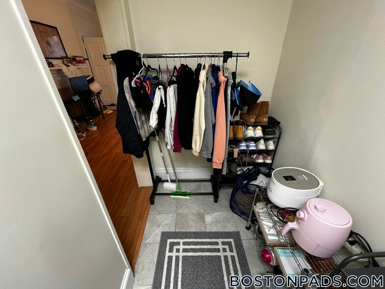 Building Photo - 62 Boylston St