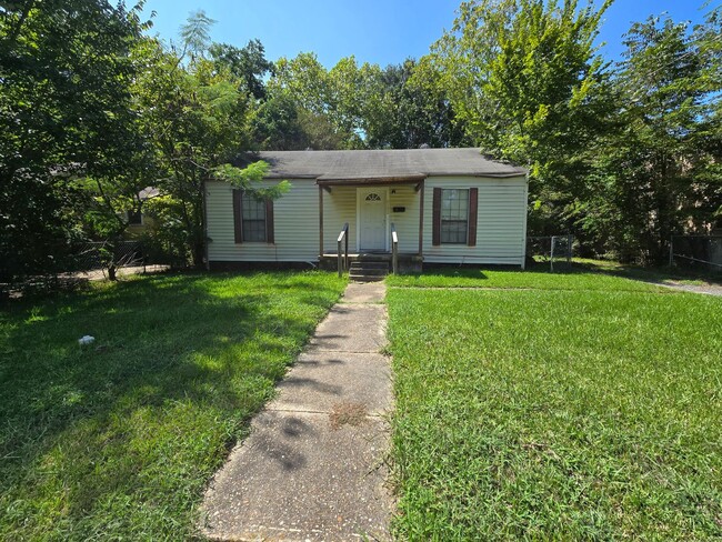 Primary Photo - 3 Bedroom 1 Bathroom