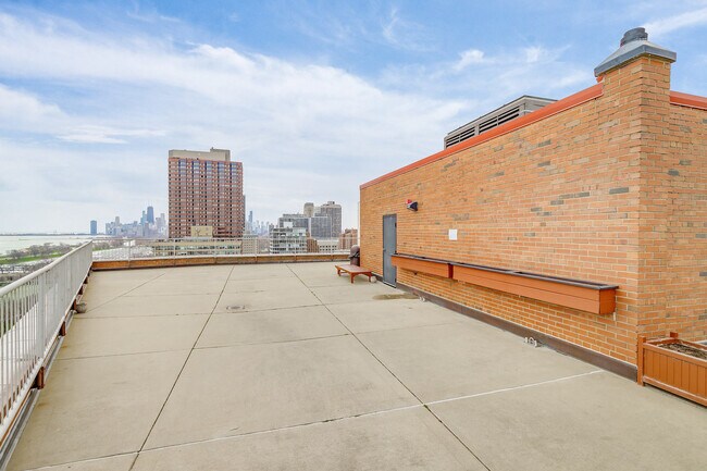 Building Photo - 3100 N Lake Shore Dr
