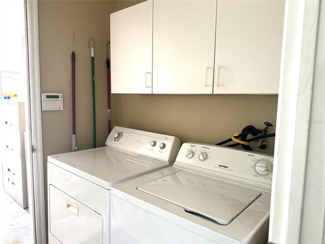 Building Photo - 10903 Rushwood Way