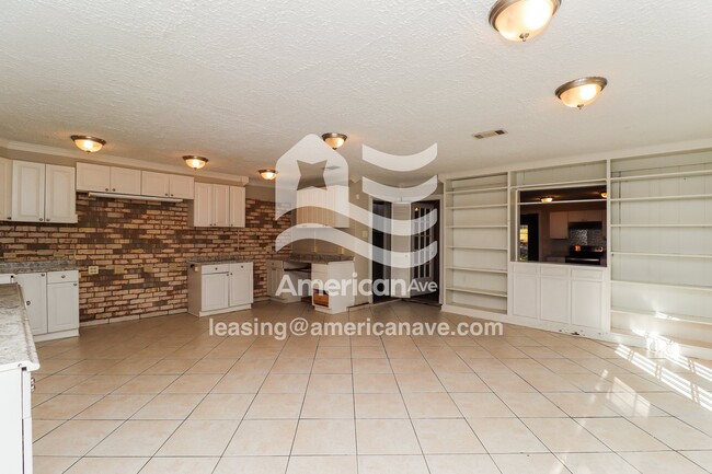 Building Photo - 1514 Edgewood Pl