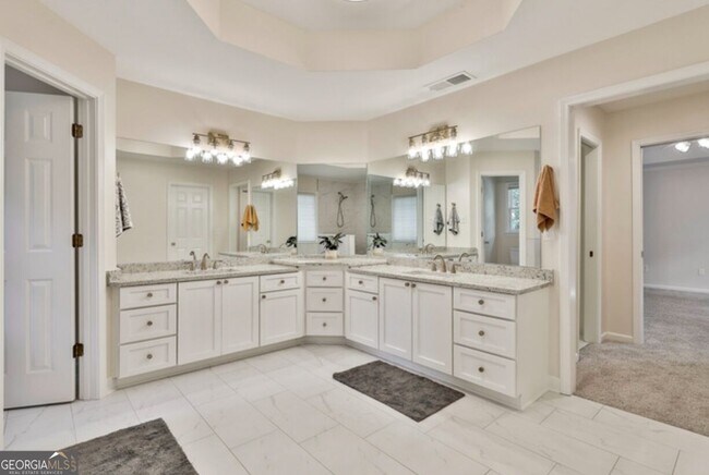Building Photo - 1202 Loxley Cir
