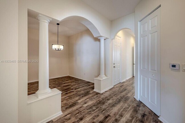 Building Photo - 2536 Bella Vista Cir