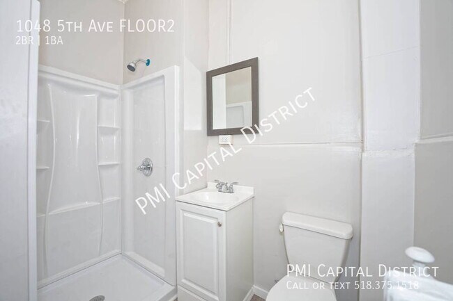 Building Photo - 1048 5th Ave