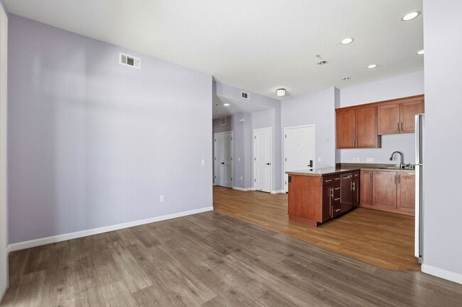 Building Photo - Availabe Now!