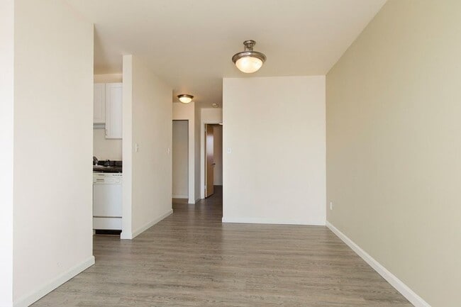 Building Photo - 5210 Russell Ave NW