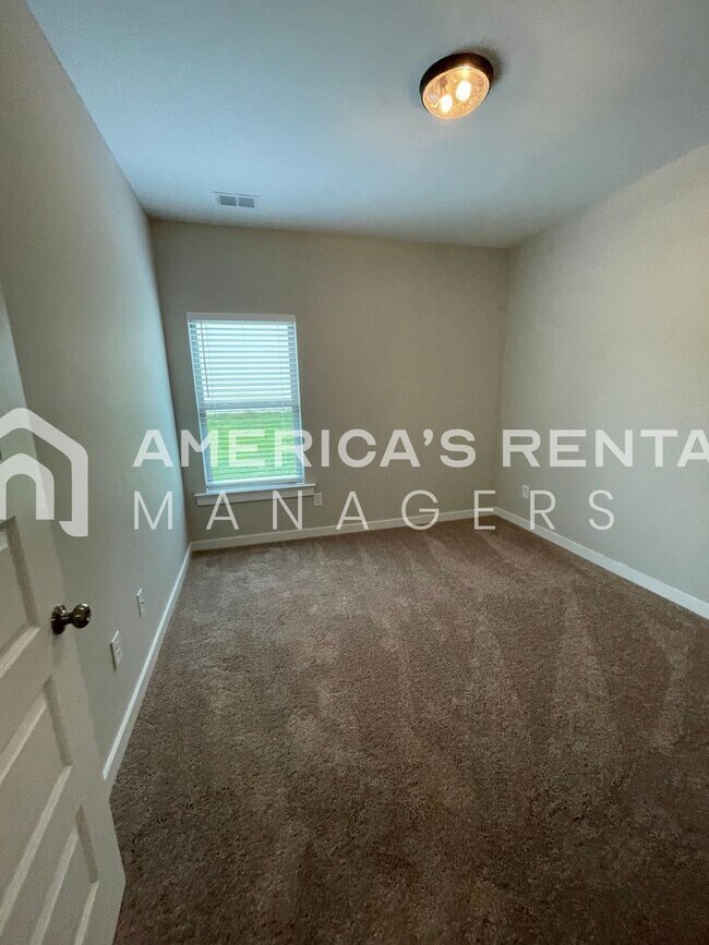 Building Photo - Home for Rent in Brookwood, AL!!! View wit...