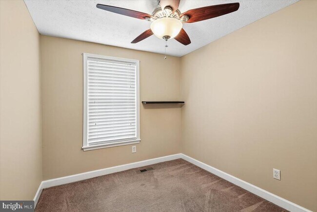 Building Photo - 1594 Lodge Pole Ct