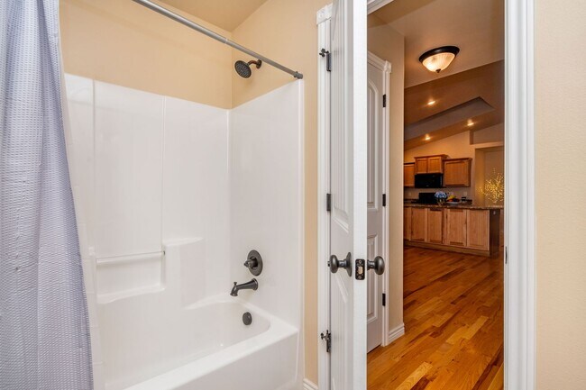 Building Photo - Great 3-Bedroom 2-Bathroom Home with Space in Cheyenne