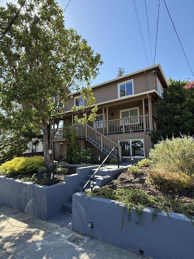 Building Photo - Modern 4-Bedroom Retreat in San Carlos – Remodeled, Spacious, Private Yard