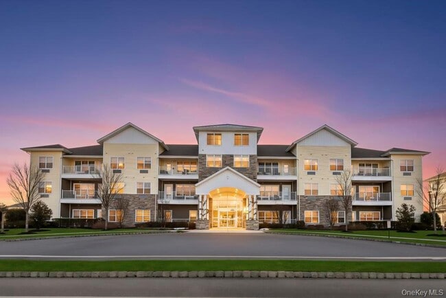 Building Photo - 3 Meadows Ln