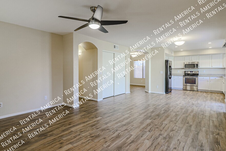 Building Photo - 12610 W Medlock Dr