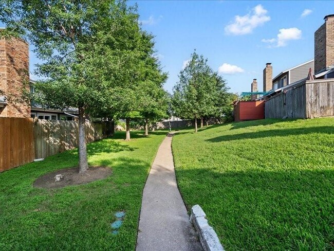 Building Photo - 1607 Coronado Hills Dr