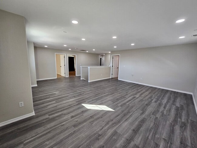 Building Photo - 3 Bed 3 bath house in 80925!!