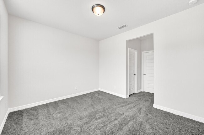 Building Photo - 9319 Galloway Wds Trl