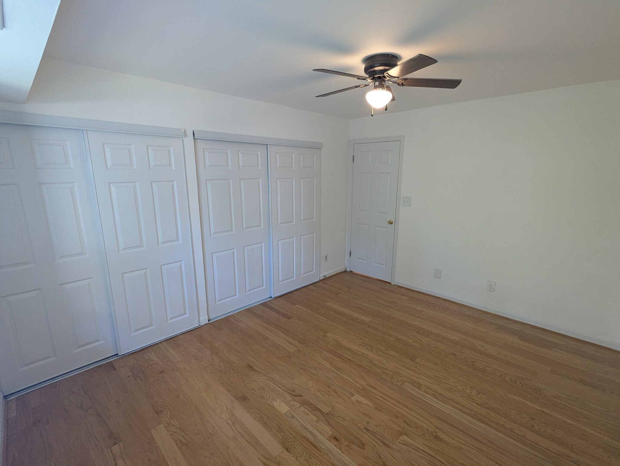 Building Photo - 5932 Cove Landing Rd
