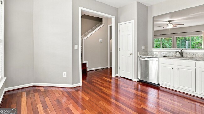 Building Photo - 3389 Lathenview Ct