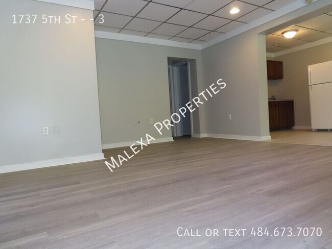 Building Photo - 1737 5th St