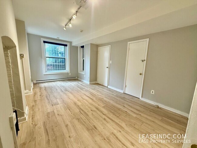 Building Photo - 1000 N Street NW-#B