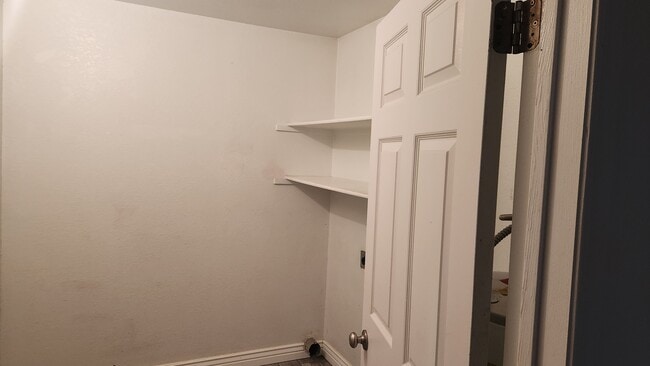 Building Photo - 2654 E Impala Ave