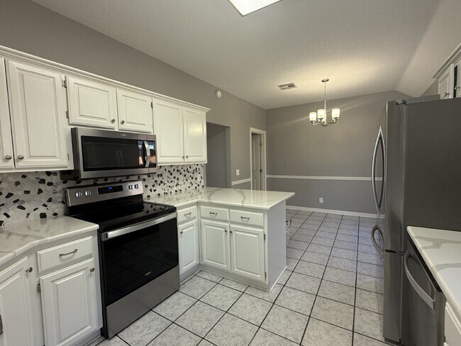 Building Photo - Corner-lot home in the desirable Cooper Creek