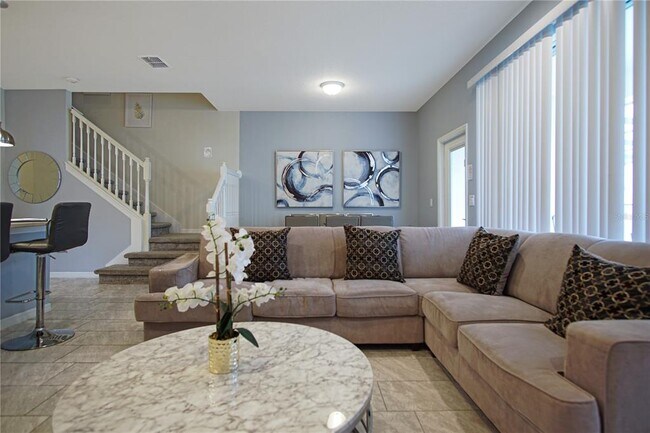 Building Photo - 7549 Oak Spg Ln