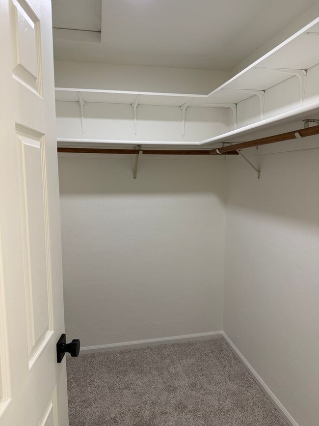 Building Photo - Updated 3 bedroom 2 bath home in a great neighborhood!