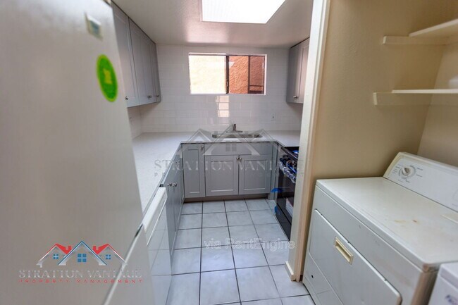 Building Photo - 2165 E University Dr