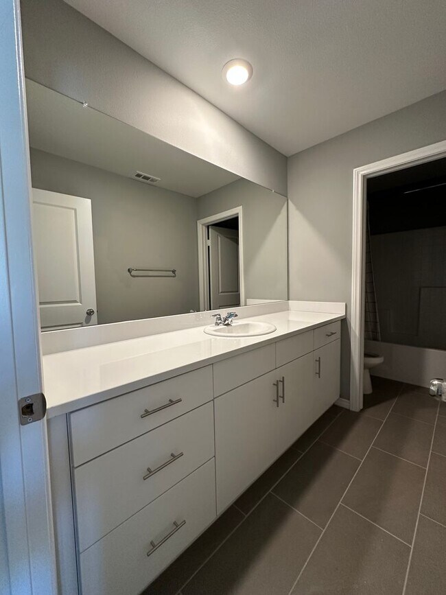Building Photo - 3 Bedroom Lennar Model for Rent