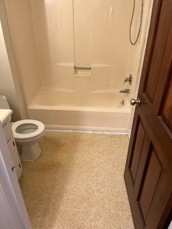 Building Photo - 114 Hight Dr