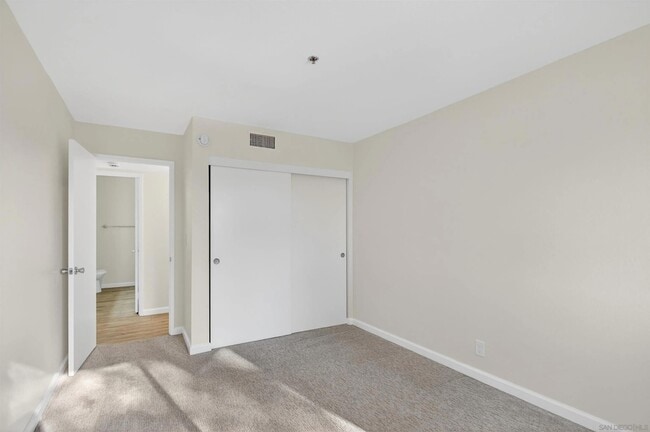 Building Photo - 3980 Faircross Pl