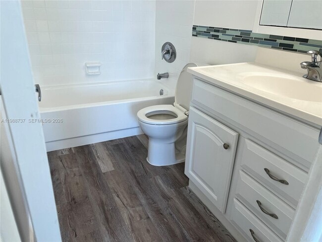 Building Photo - 13120 SW 92nd Ave