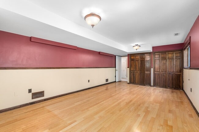Building Photo - 5518 Woodlyn Rd