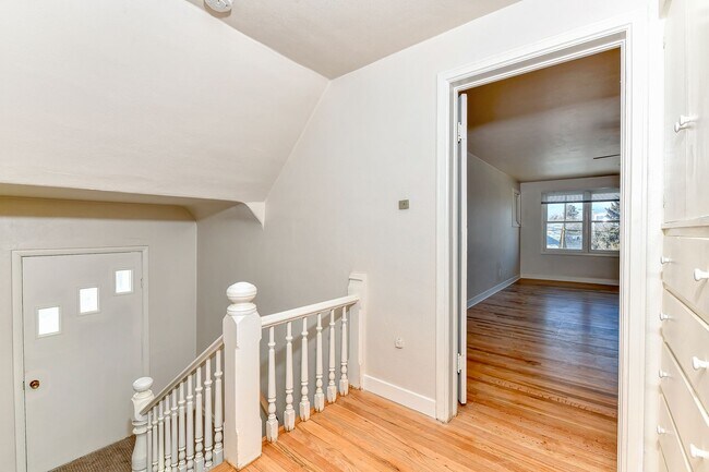 Building Photo - Coveted Northend Location! Spacious 5 bedr...