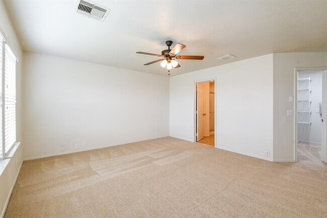 Building Photo - 3043 Feather Green Trail