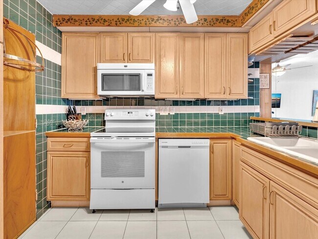 Building Photo - 3430 Galt Ocean Dr