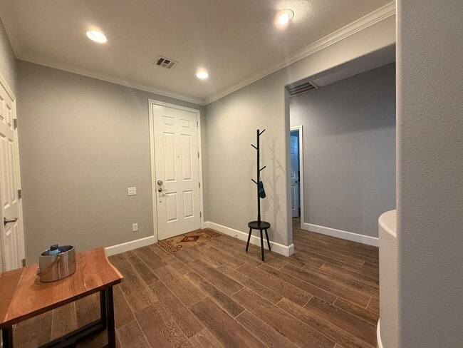 Building Photo - Charming Summerlin West Home