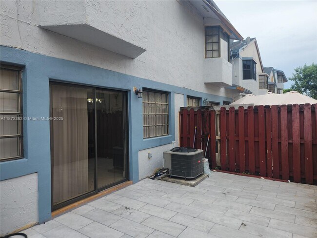 Building Photo - 1501 SW 122nd Ave