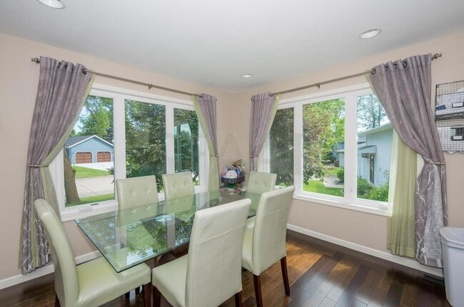 Building Photo - Awesome 5 Bedroom, 3 Bathroom Single Family Home for Rent in EGF