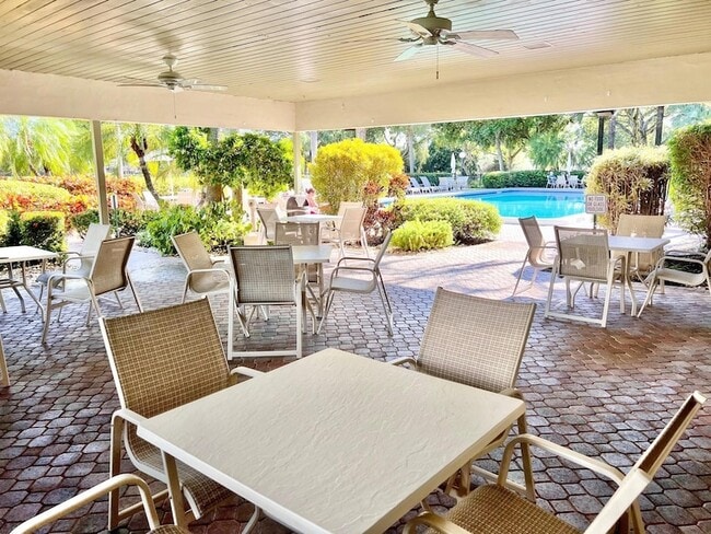 Building Photo - 3010 N Course Dr