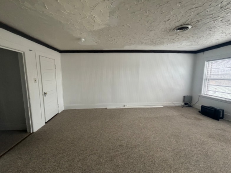 Building Photo - 219 Green St