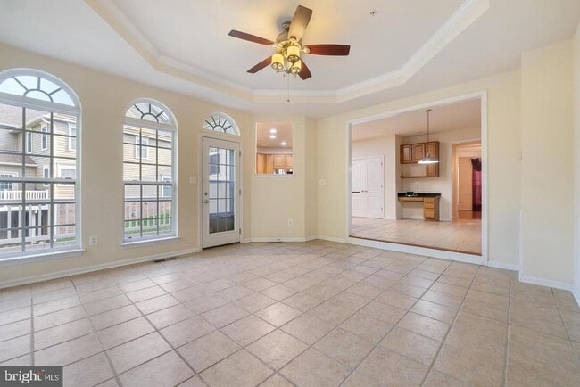 Building Photo - 15303 Glastonbury Way