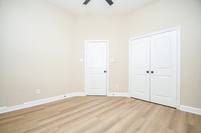 Building Photo - 23310 Isola St