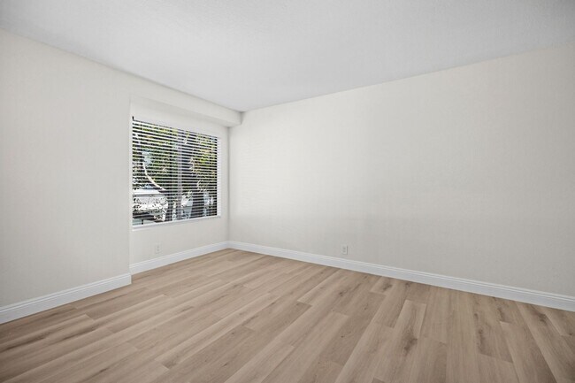 Building Photo - Prime Irvine Living: Bright End Unit Steps from Pool & Parks