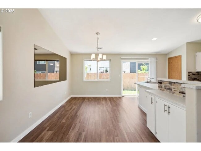 Building Photo - Northeast 21st Street