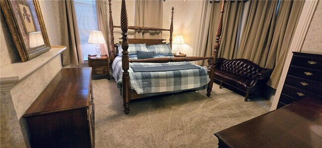 Building Photo - 315 Laurens St